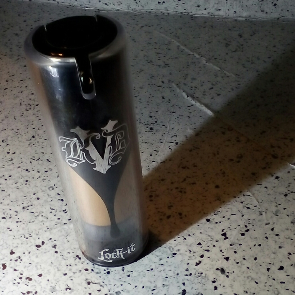 Kat Von D Lock it Foundation